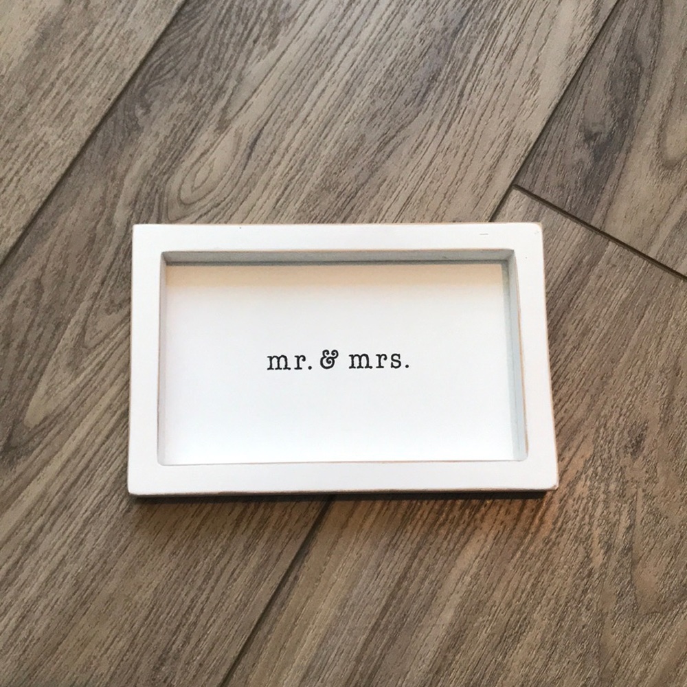 Distressed Mr & Mrs  wall decor